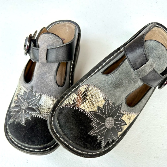Alegria Classic Black and Gray suede Leather Clog w/ Floral Embellishment Sz 37 - Picture 1 of 12